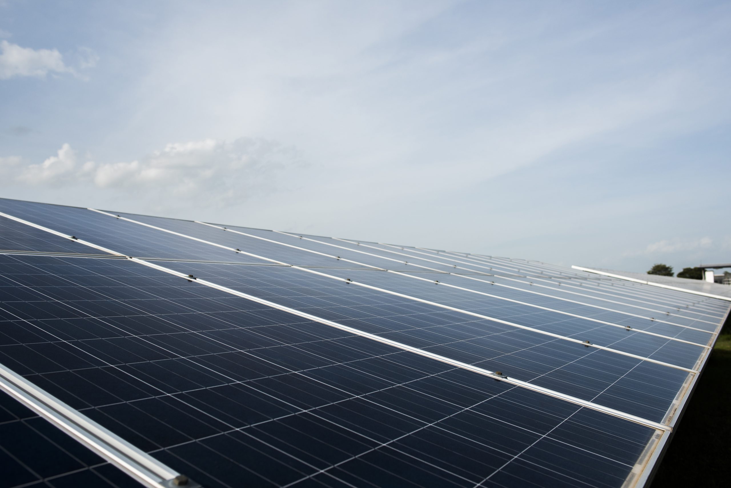 Liderazgo solar crecimiento y nuevos objetivos para 2030